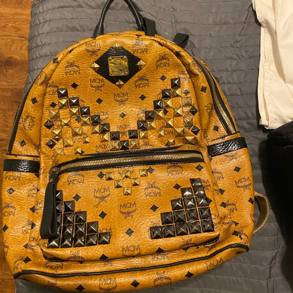 Customized Mcm backpack 🎒